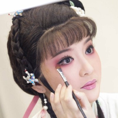 I'm from Zhejiang. Follow me,I'll share what I've seen and heard with you.