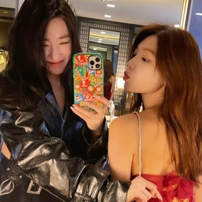 sooyoungs_simp's profile picture. slay