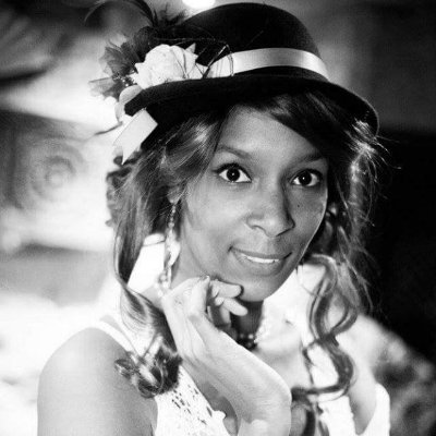 GwladysH_coach's profile picture. #Coach #Agile @ E.T.R.E / #Sketchnote use / #Impro visatrice
Découvrez le #coaching comme une manière d'E.T.R.E. 
Ensemble : Trouver, Réaliser, Entreprendre