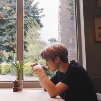 hanwltyong's profile picture. 