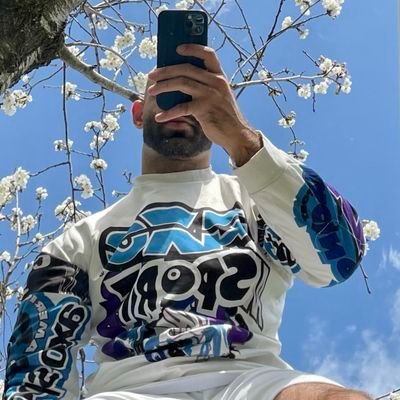 tearlache's profile picture. impredecible