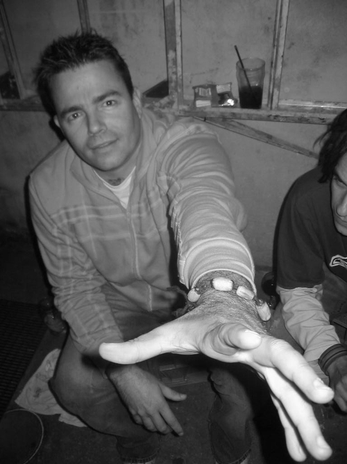 I am a singer/ songwriter, the name behind 'Damien Cripps Band'. I have a beautiful family and live for them and Music!