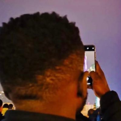 Spectre1673's profile picture. D’extrême-droite d’après l’extrême-centre 🤣. J’accepte la critique car elle aussi est critiquable