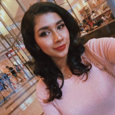 tyradentarius's profile picture. Tyra • She/Her • Booktwt • Leo • 📖: Traitor Baru Cormorant •