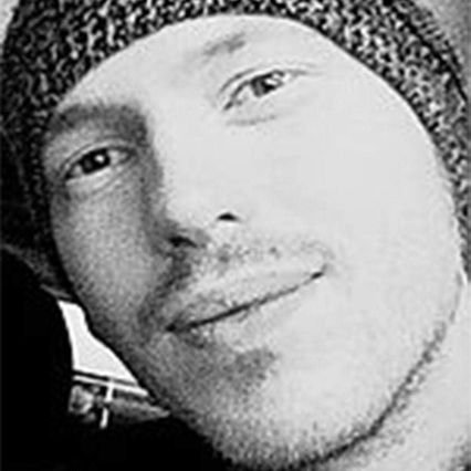 Author of dark fantasy/crime/horror/speculative fiction in the short story form.
No DMs 🚫 about author promotions unless you want to be ridiculed 😁