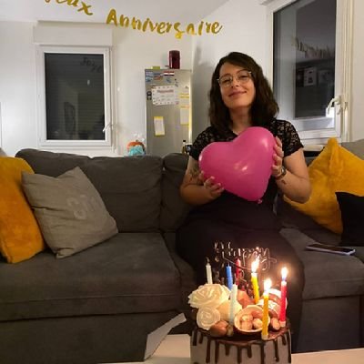 hvninhdg's profile picture. Losing you is easier than lying to myself that you love me 
🏳️‍🌈