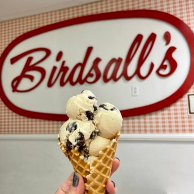 North Iowa’s iconic ice cream parlor since 1931