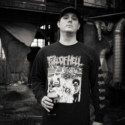 SpectralPoot's profile picture. Funny like a funeral.