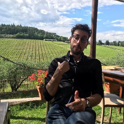 simpasc10's profile picture. 