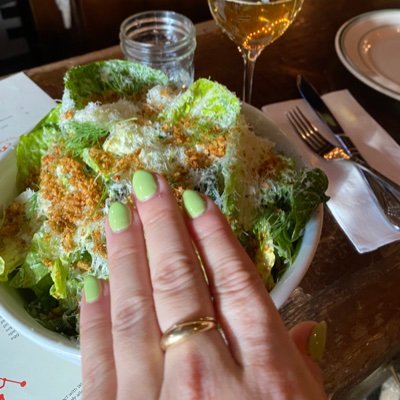 bailbail's profile picture. 💐☀️ 🥯⬆️ 🧮🌙
she / her
seeker of sensory delight