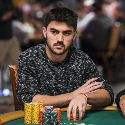 Professional Poker Player ♠️ Delantero del glorioso.  
Llegarás tan lejos como te lo propongas.