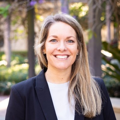 Wife | Mom of 4 | PhD | Associate AD Student-Athlete Success @fgcu 🦅 | @uf alum 🐊