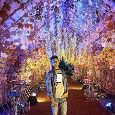 RoyR70333962's profile picture. Be positive, stay happy 😊