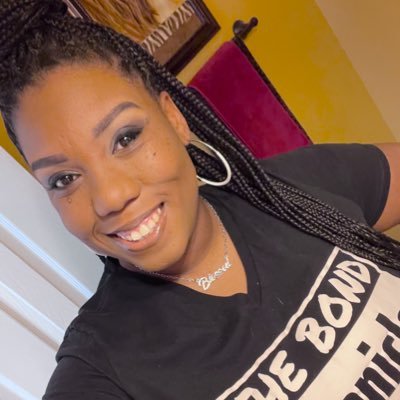 Wife/Mom || Licensed Hairstylist/ Makeup Enthusiast || Co-Host @bondchronicles ||Owner @reaction_apparel #TravelJunkie #GodIsLove #MusicIsLife