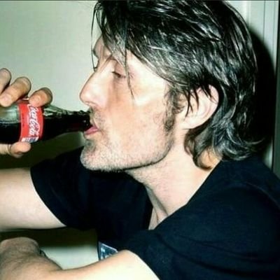 magnetofrost's profile picture. ela/dela | she/her