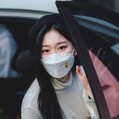 to the moon and never back 🌙 | mainly @loonatheworld and @Billlieofficial, occasionally tweets about @CUBE_LIGHTSUM | ISTP | 20+ | random stuff