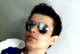 Sou espontâneo, sorridente e alegre e não ligo para o que os outros dizem