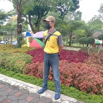 senengdolan_'s profile picture. Mung sekedar menungso seneng dolan