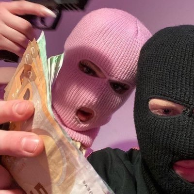 SOLO RESUBIMOS CONTENIDO QUE YA ESTÁ EN INTERNET/ APORTES AL DM🔥/ si esta tu foto acá dm 🗑/