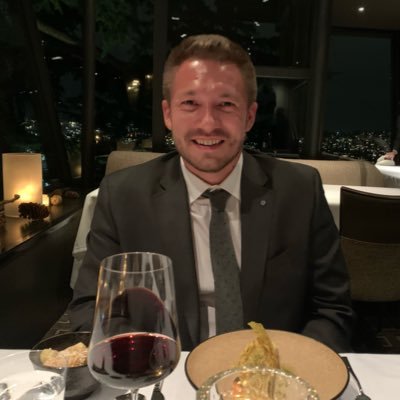 ebcorr's profile picture. Here for the wine and food