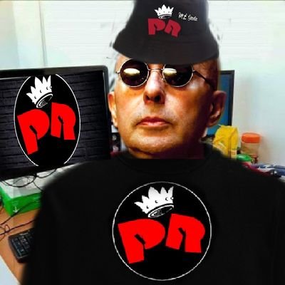 VAMOOO LOS REDONDOOOSS.
Ex líder de Patricio rey y sus redonditos de ricota.Ministro de Cultura MDAP