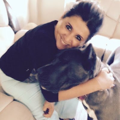 MnicaBe15044824's profile picture. 