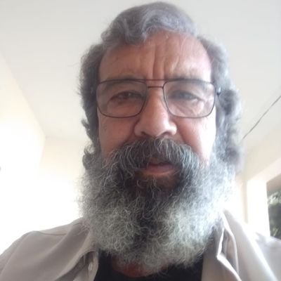 Brasileiro, realizado na vida, pai de filhos, separado, Professor, Engenheiro Ambiental, Pós Graduado Segurança e Medicina do Trabalho. Amo a vida.