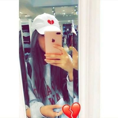 Romii01219337's profile picture. Available , But Not For You ✌