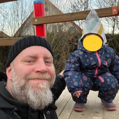 (he/him) Vater, Ehemann, Arbeiter, links-grün, Gamer, Rotations-Designer, #noafd #fcknzs 🏳️🌈🇪🇺😷 💉💉💉 Born @ 344 ppm Grüner #habeck4kanzler