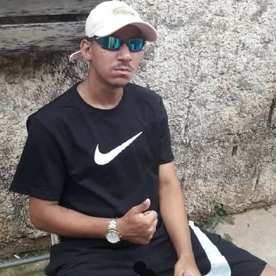 Meu nome é Bruno tenho 18 aninhos solteiro moro em Brazlandia sou gente boa procuro nova namorada