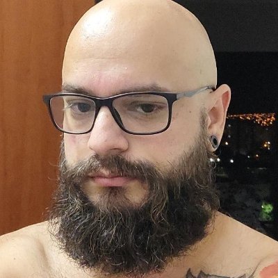 Programador , gamer, nerd e rockeiro fão do QOTSA

Streamer afiliado @twitchbr