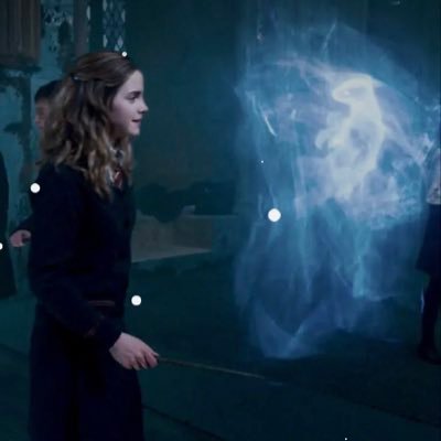 johamongelos's profile picture. Abogada. La mitad + 1. ❤️💙 Un lector vive mil vidas antes de morir. La persona que nunca lee vive solamente una. 🙌🏻🪄