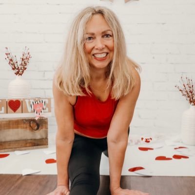 Healthy and happy. Love travel, great food, wonderful friends. Manager, Chapter Services, @_BetaAlphaPsi at @AICPA. RYT-500 certified yoga instructor, SUP.