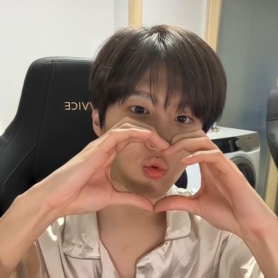 Nia 🌸🦋
22) She/Her
Wooseok mi varon 😔
🇨🇱 Chile