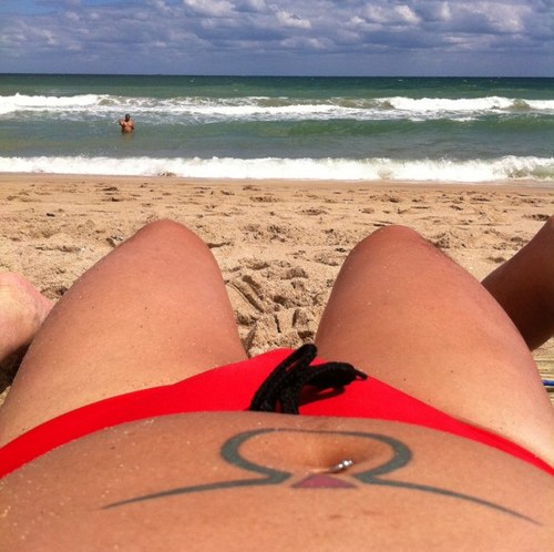 123NDmiddleSme's profile picture. whoever said three's a crowd, just didn't own a big enough bed!