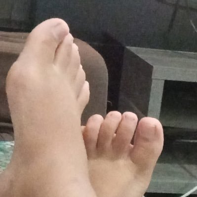 RoPaschoal1993's profile picture. Ballbusting and trampling in 🇧🇷 🇺🇸 and 🇬🇧 looking for full force ball busting divas and videos.