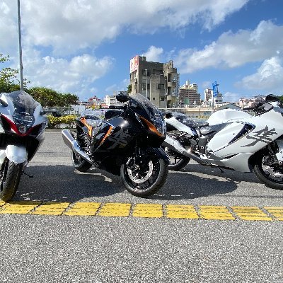 沖縄県内最大級のバイクショップ！🏍
レンタルバイク／車検／修理／販売／保険等、その他バイクに関する各種手続きやっております！（要店頭相談）
【正規取扱メーカー】
#スズキ #ホンダ #カワサキ
#aprilia #ＭotoGuzzi #Vespa #BRP #Canam #KYMCO #Benelli