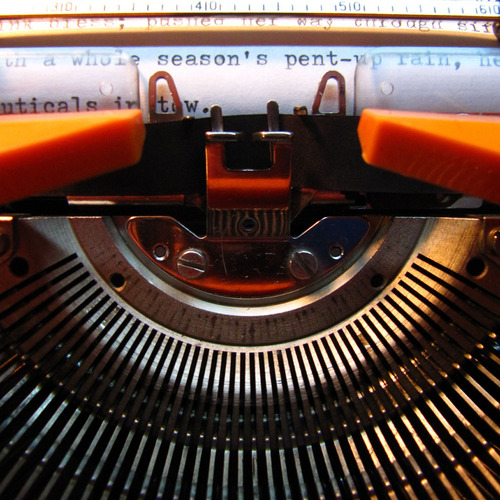 Rose City Writing Machines.  Collecting manual and electric #typewriters in Portland, OR.  Beauties or beasts, so long as they work (no IC's or LCD's, please).