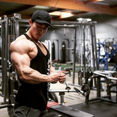 shaolinhes's profile picture. 坐标027
肌肉猛男叔叔，调教、sp、绳缚！