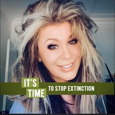 Artist/forever learning 🙏🏼🫶🏼 #AnimalRightsActivist.I feel life isn’t to short just don’t wait too long to live it {be kind.🕊#NeverGiveUp #Environmentalist,