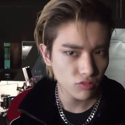 me calling Ni-ki bestie to conceal my very real romantic feeling 4 him
