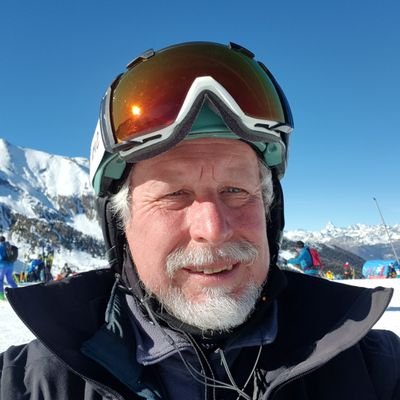 Pre brexit Ski Instructor, Pie eater and flogger. Beaver protection league
#FBPE #JohnsonOut