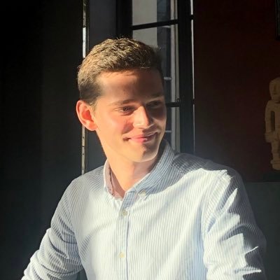 Opositor a la Carrera Diplomática 🇪🇸🇪🇺🗺️ Gdo. en Filosofía, Política y Economía 📚