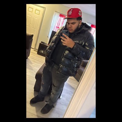 Yandriel10's profile picture. 