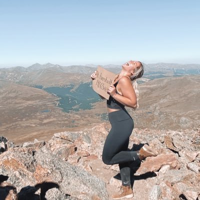 KateWynja's profile picture. 