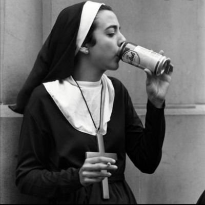 Caloc17's profile picture. In rimes en ette I trust. Mère Sup à l'abbaye Notre Dame de la Calochette. 

Ne t'attend à rien et tu ne seras pas déçu.

★ Connasse Étoilée ★

#TeamPoufgnasses