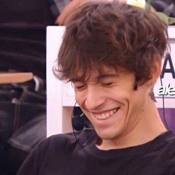 ele_bordo's profile picture. tutto ciò che voglio è anche ciò che lascio