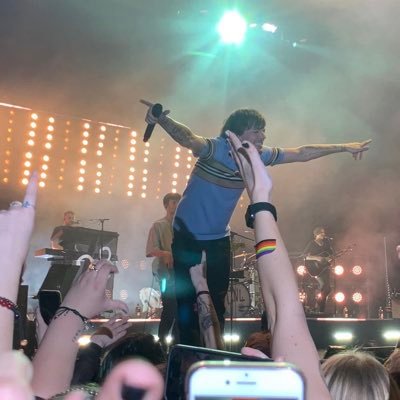 «God, that sounded proper fucking diva, didn’t it?» - Louis Tomlinson 2021