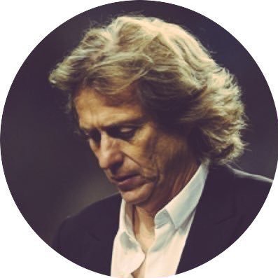 لا افكر في الأمر بشكل عميق🌹،فقط اتعامل مع الامر بشكل مرح.❤️