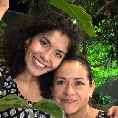 Duranguense, madre de familia, microempresaria y de profundas convicciones de izquierda.